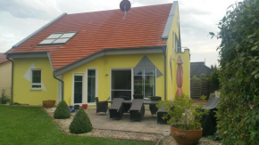 Moderne großzügige Villa 246 qm 8,5 Zimmer, offener Kamin bis zu 13 Schlafplätze